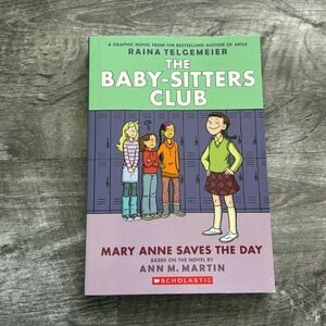 The Baby Sitters Club Mary Anne Saves the Day: A Graphic Novel
